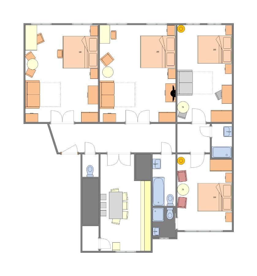 4 Bedrooms 130M2 Apartment At The Main City Square ปราก ภายนอก รูปภาพ